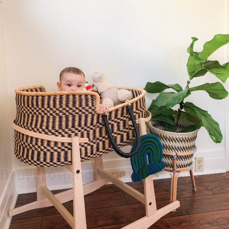 moses basket and stand